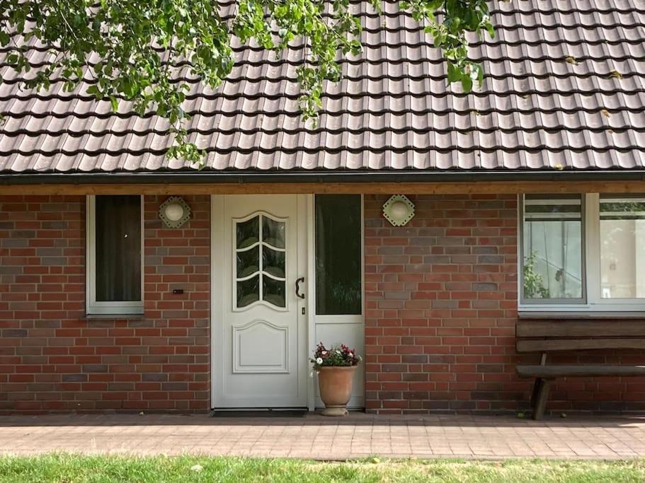 Helle Wohnung Mit Wintergarten - Nahe Ruhrgebiet Und Freizeitpark Movie Park Bottrop Exterior foto