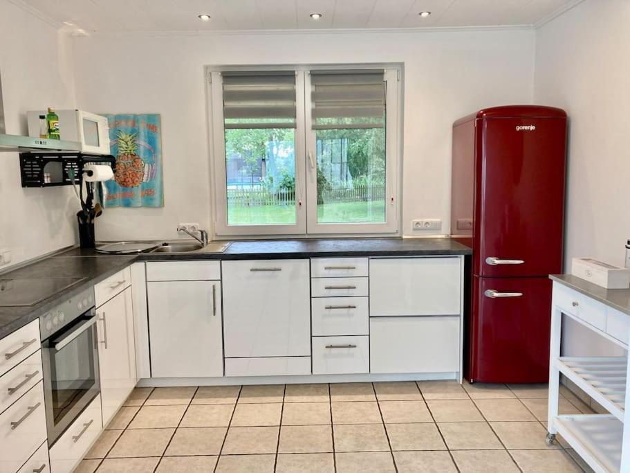 Helle Wohnung Mit Wintergarten - Nahe Ruhrgebiet Und Freizeitpark Movie Park Bottrop Exterior foto